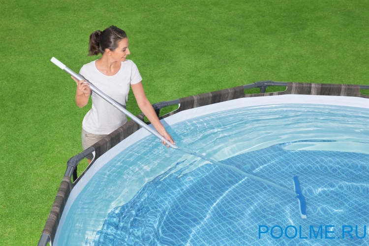 Щётка Bestway Flowclear 46 см для чистки бассейна, артикул 58280