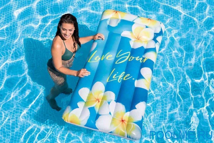 Матрас INTEX "Гавайи" цветы 178 x 84 см, артикул 58772-F Матрас INTEX "Гавайи" цветы 178 x 84 см, артикул 58772-F