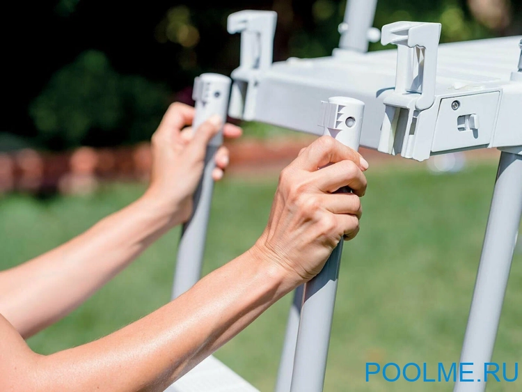 Лестница INTEX 28064 для бассейнов высотой до 122 см Лестница INTEX 28064 для бассейнов высотой до 122 см