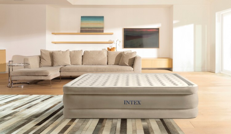 Надувная кровать INTEX Ultra Plush 152 x 203 x 46 см, встроенный насос 220V, артикул 64428