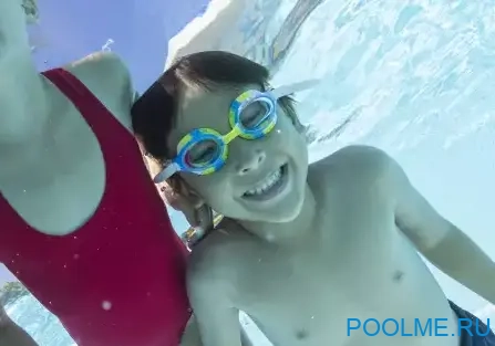 Очки для плавания Bestway Summer Swirl зеленые для детей от 3 лет, артикул 21099-G Очки для плавания Bestway Summer Swirl зеленые для детей от 3 лет, артикул 21099-G