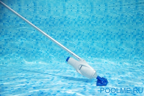 Вакуумный пылесос Aquareach Bestway для чистки бассейна, на аккумуляторах, артикул 58624