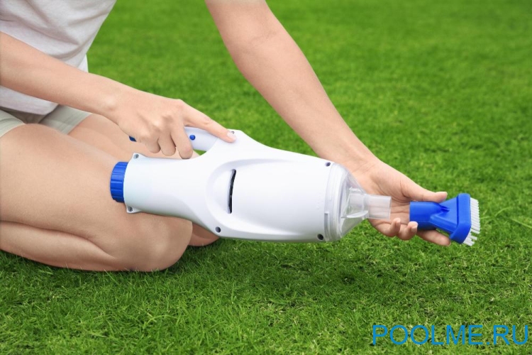 Вакуумный пылесос Aquareach Bestway для чистки бассейна, на аккумуляторах, артикул 58624 Вакуумный пылесос Aquareach Bestway для чистки бассейна, на аккумуляторах, артикул 58624