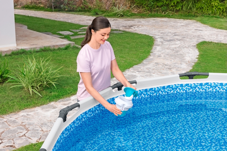 Поплавок-дозатор Bestway с термометром и защитной перчаткой, артикул 58701