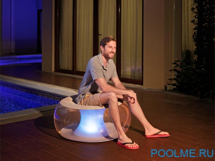 Надувное кресло Bestway "Poolsphere" с Led подсветкой на батарейках (3хААА) 82 x 82 x 41 см, артикул 75085