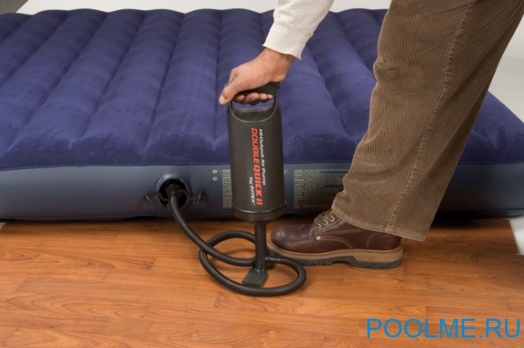 Насос ручной INTEX "Double Quick II" 4 л/36 см, артикул 68614