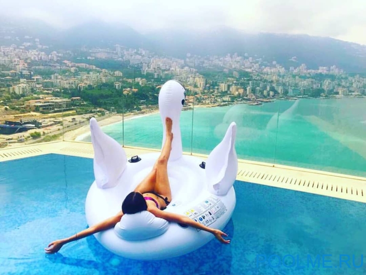 Надувной плот INTEX &quot;Белый лебедь&quot; 194 x 152 x 147 см, артикул 56287