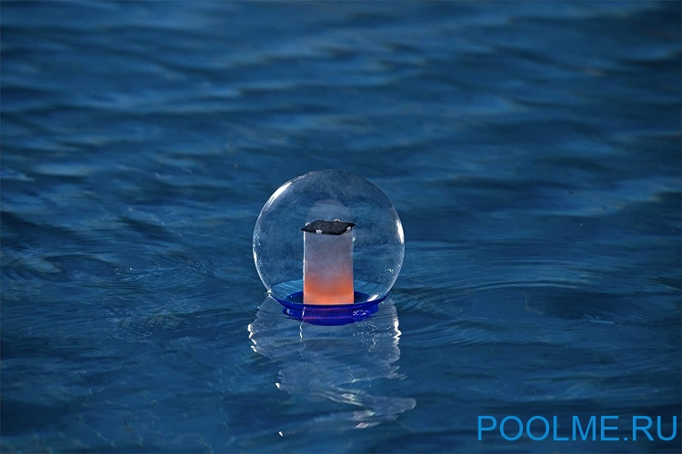 Светодиодный поплавок-дозатор Bestway Flowclear Solarsphere, артикул 58699
