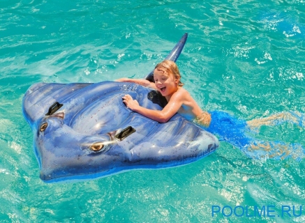 Надувная игрушка INTEX "Скат" 188 x 145 см, артикул 57550 Надувная игрушка INTEX "Скат" 188 x 145 см, артикул 57550