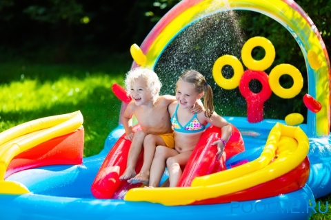 Надувной игровой центр INTEX "Радуга" 297 x 193 x 135 см, артикул 57453 Надувной игровой центр INTEX "Радуга" 297 x 193 x 135 см, артикул 57453