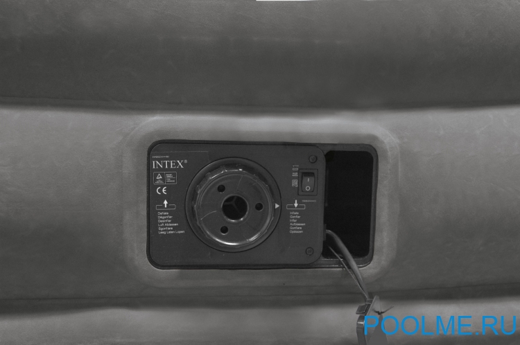 Кровать INTEX надувная 152 x 203 x 56 см, встроенный насос 220V, артикул 64418