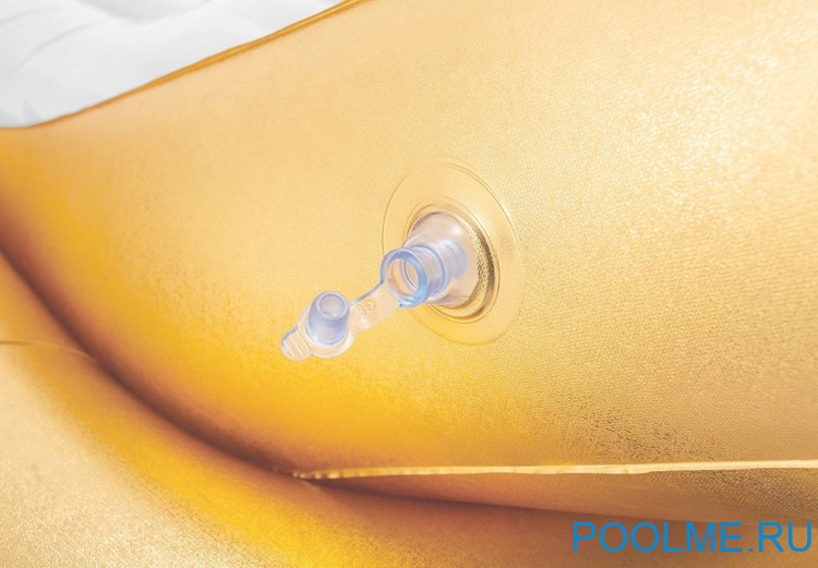 Кресло-шезлонг INTEX с подстаканниками 135 x 188 см, артикул 56803 Кресло-шезлонг INTEX с подстаканниками 135 x 188 см, артикул 56803